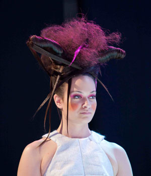 MI hair academy frizura