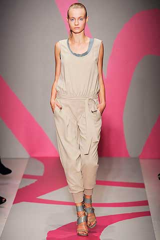 DKNY kombinezon