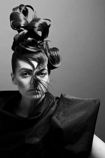 MI hair Academy ekstravagantna frizura