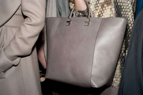 Victoria Beckham siva torba