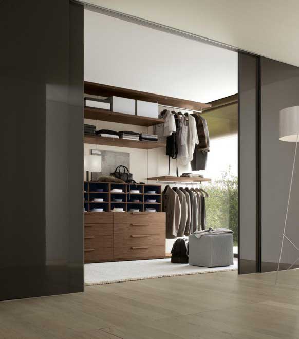 Walk in wardrobe ormar